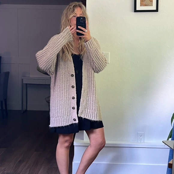 Chunky knit cardigan with buttons - Picture 3 of 5